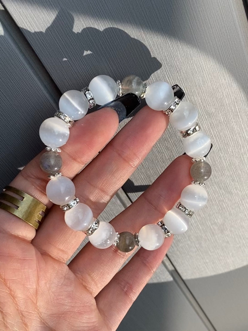 Radiant Harmony Bracelet: Selenite & Grey Moonstone